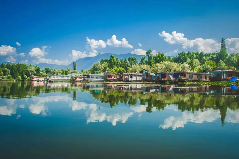 5-Day Kashmir Highlights - 5 Days Srinagar, Sonmarg & Gulmarg Scenic Tour